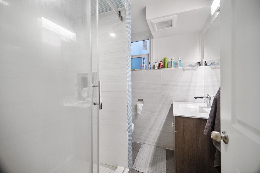 2871 E Pender Street Vancouver, BC - 13