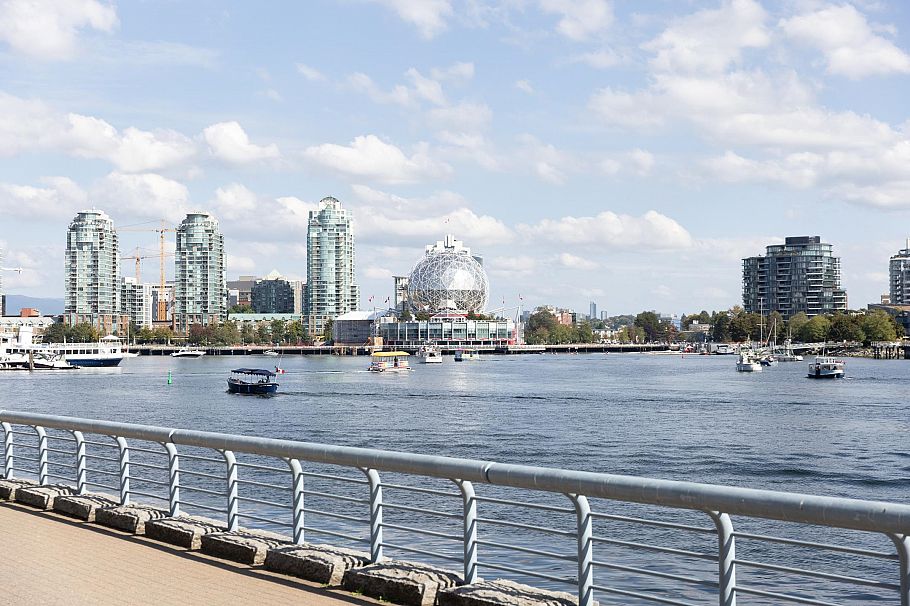 2501 8 Smithe Mews Vancouver, BC - 39