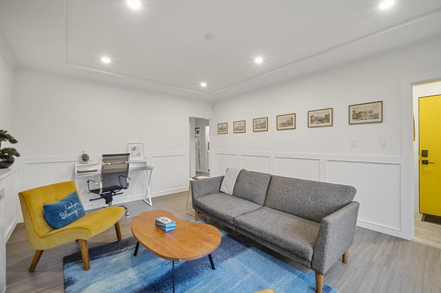 2871 E Pender Street Vancouver, BC - 3