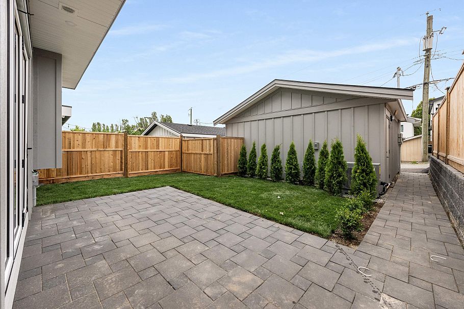 2 1160 Rossland Street Vancouver, BC - 32