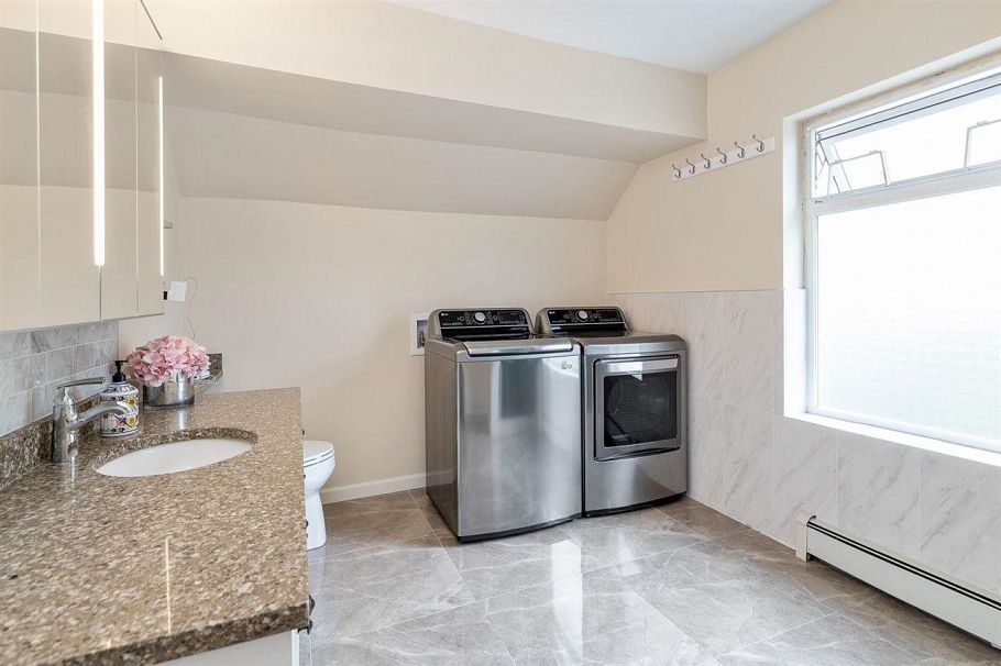 4318 W 11th Avenue Vancouver, BC - 28