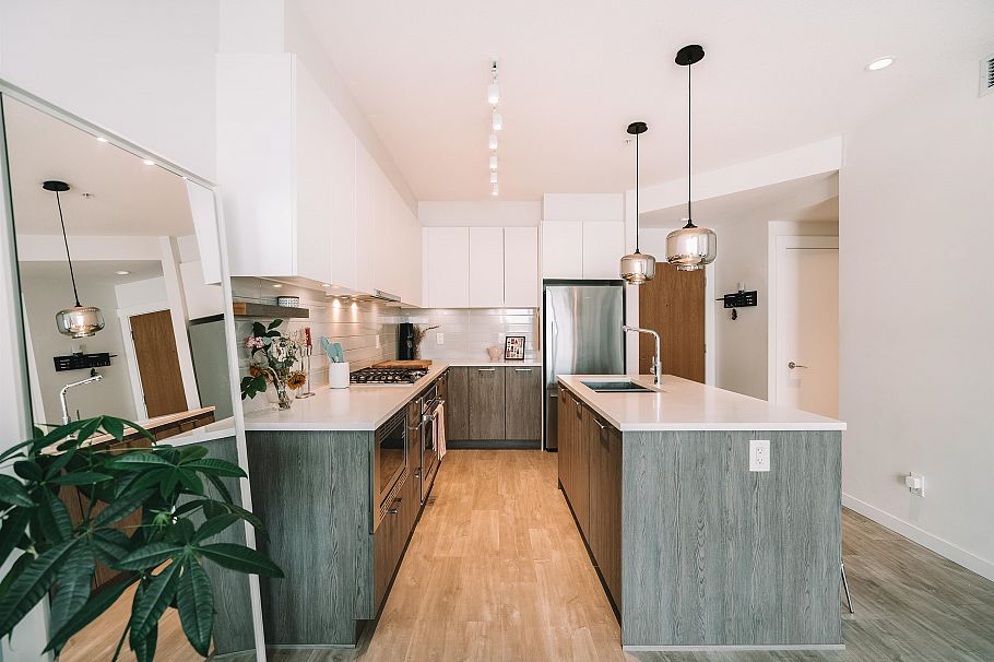 206 615 E 3rd Street North Vancouver, BC - 4