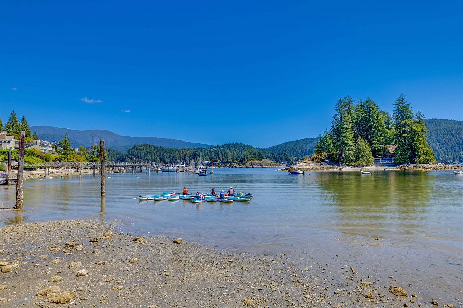 4755 Cove Cliff Road North Vancouver, BC - 39