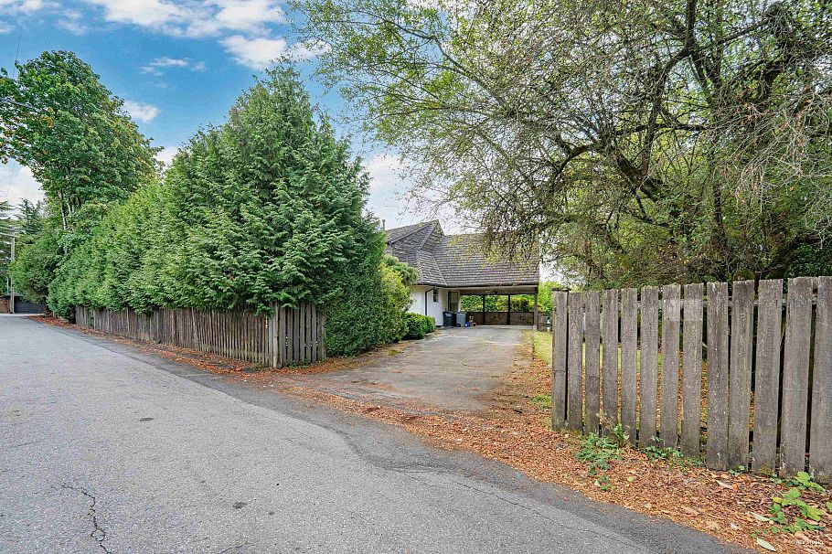 5809 Fremlin Street Vancouver, BC - 5