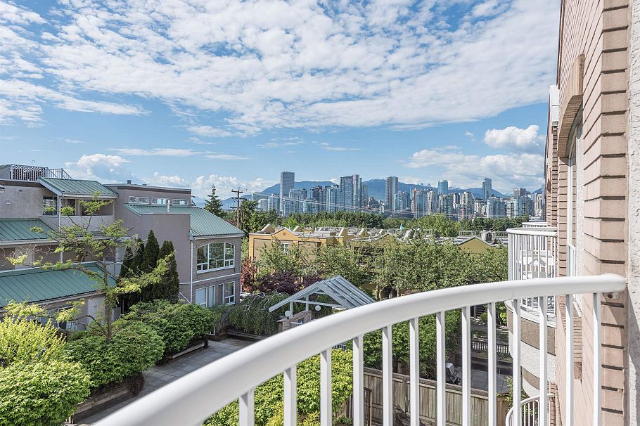 208 788 W 8th Avenue Vancouver, BC - 38