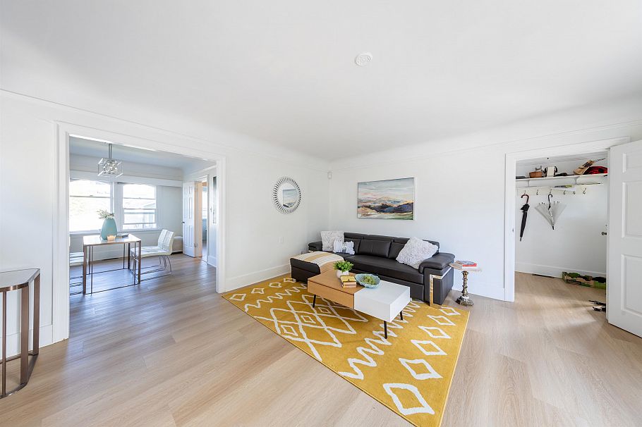 3719 W 3rd Avenue Vancouver, BC - 4