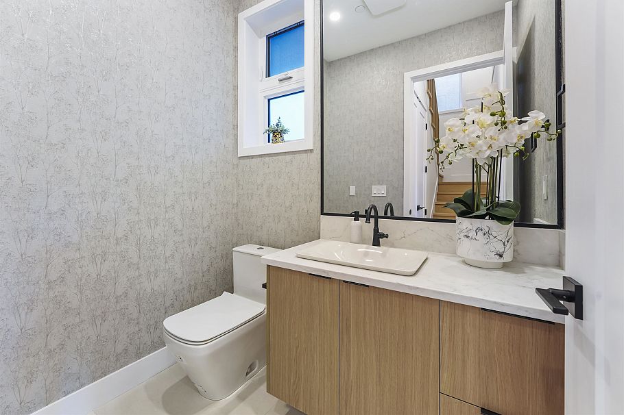 2 1322 E 13th Avenue Vancouver, BC - 15