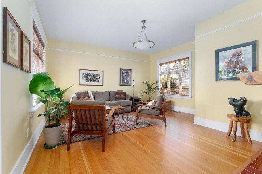 848 E 6th Street North Vancouver, BC - 6