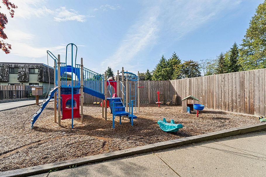 1053 Old Lillooet Road North Vancouver, BC - 29