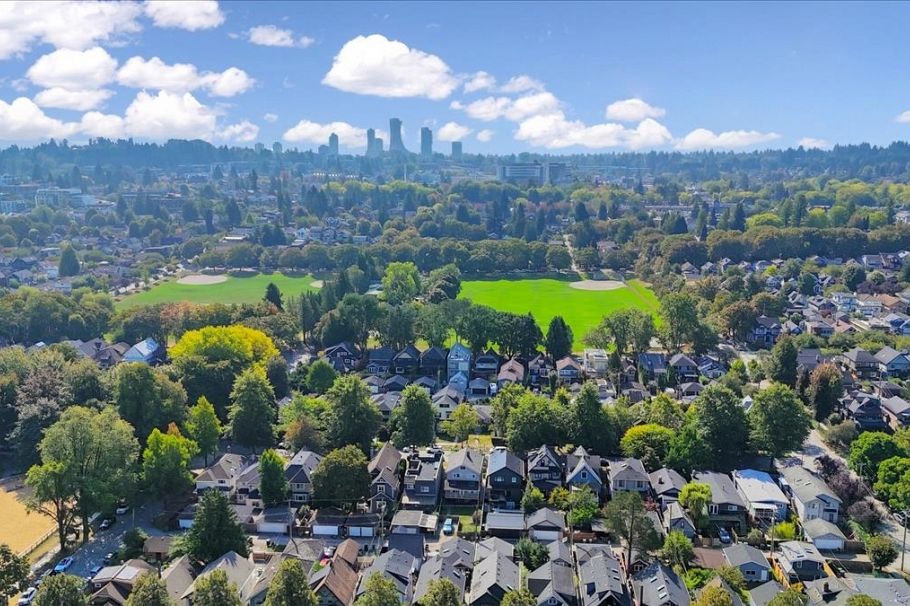 307 876 W 16th Avenue Vancouver, BC - 25