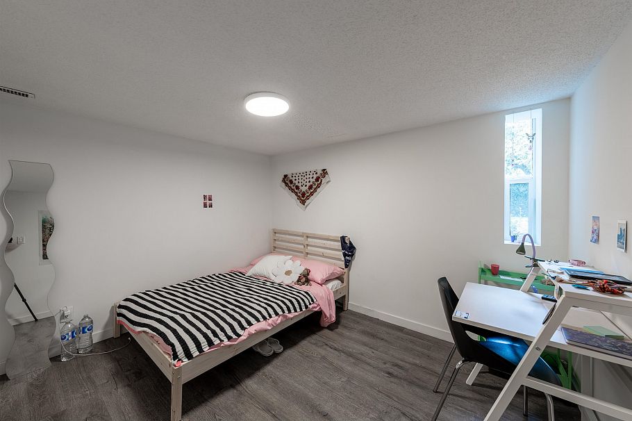 3719 W 3rd Avenue Vancouver, BC - 10