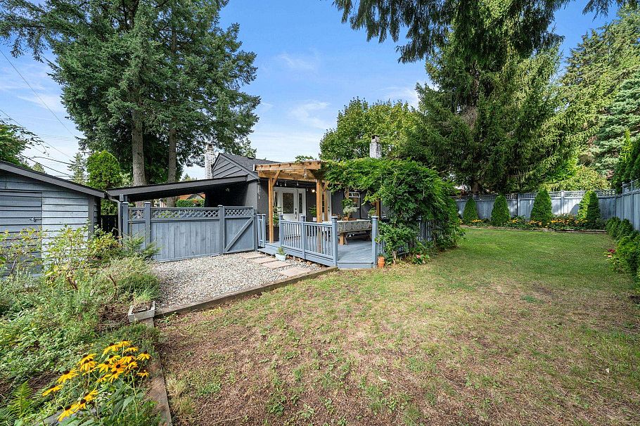 3020 Thorncliffe Drive North Vancouver, BC - 31