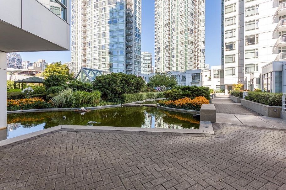 1907 1199 Marinaside Crescent Vancouver, BC - 32