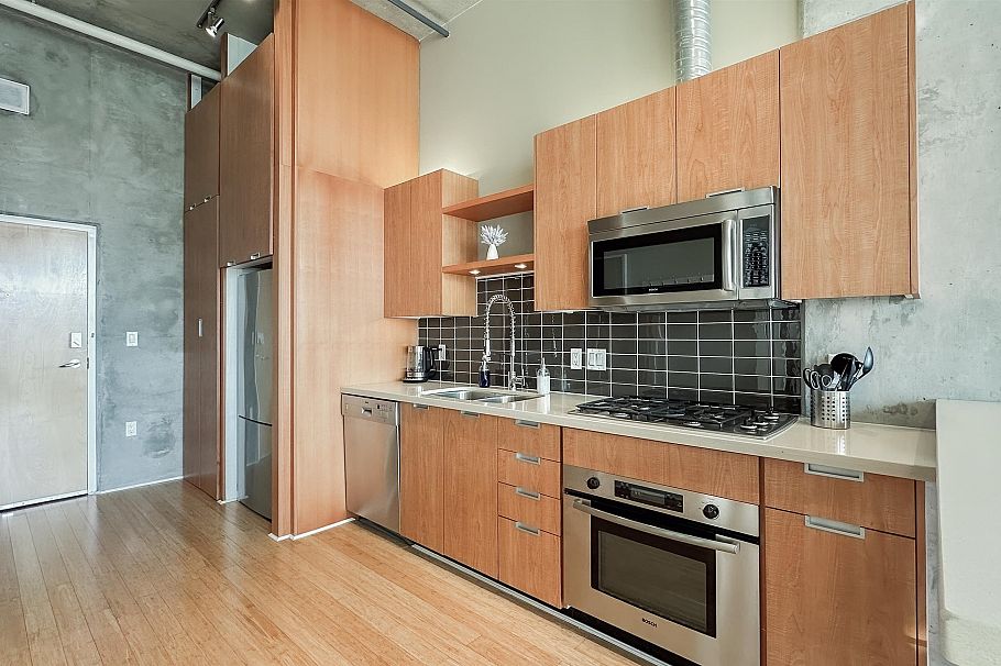 304 495 W 6th Avenue Vancouver, BC - 9