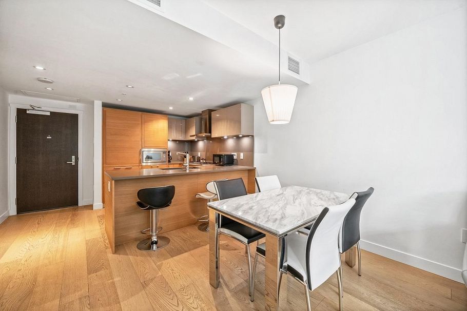 212 7128 Adera Street Vancouver, BC - 7