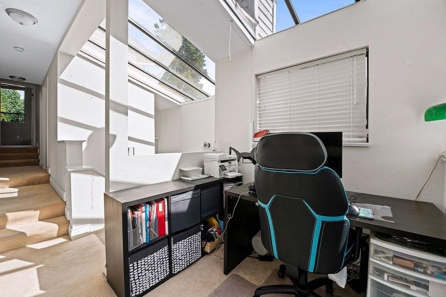 3435 St. Georges Avenue North Vancouver, BC - 32