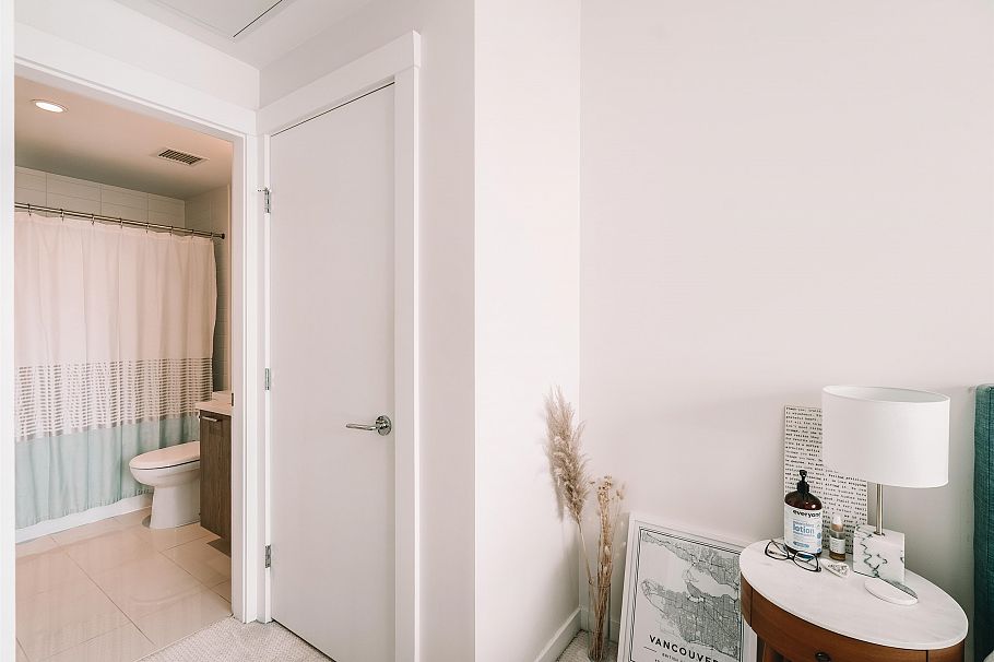 206 615 E 3rd Street North Vancouver, BC - 13