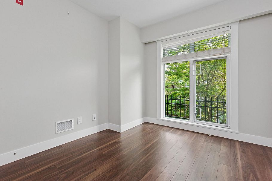 5977 Oak Street Vancouver, BC - 17