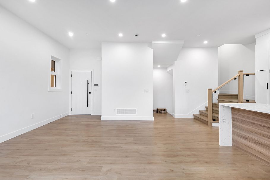 2 1160 Rossland Street Vancouver, BC - 6