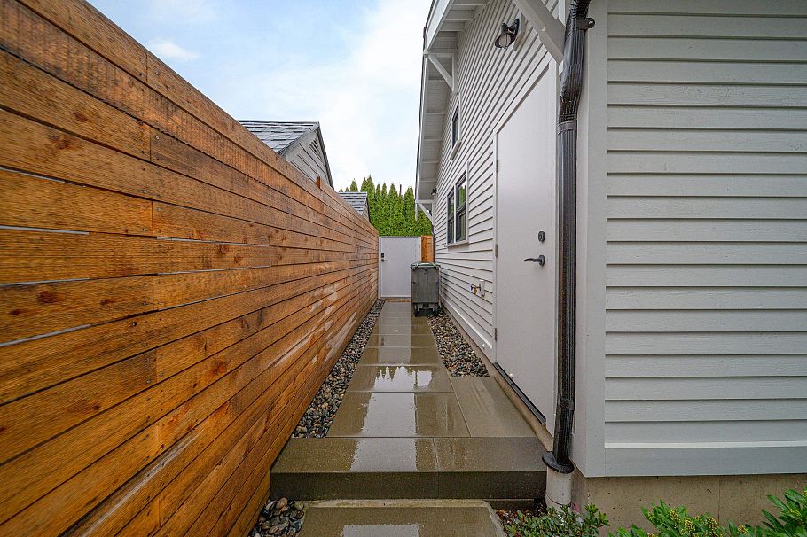 1138 E 26th Avenue Vancouver, BC - 36