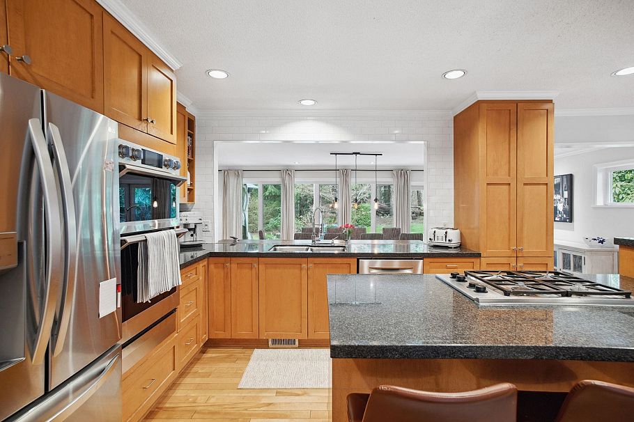 2569 Hyannis Point North Vancouver, BC - 12