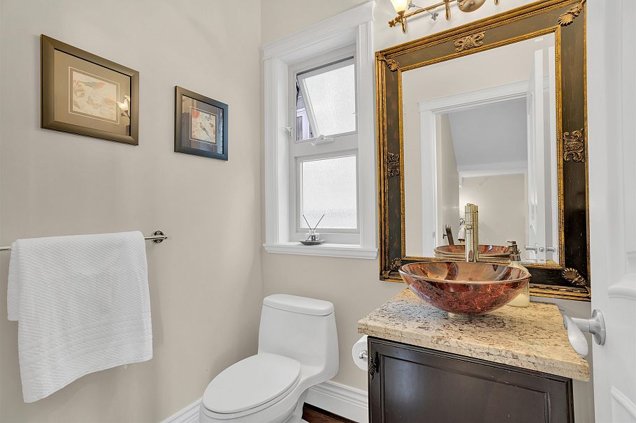 4038 W 33rd Avenue Vancouver, BC - 17