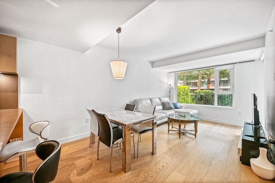 212 7128 Adera Street Vancouver, BC - 9