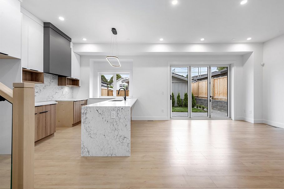 2 1160 Rossland Street Vancouver, BC - 5