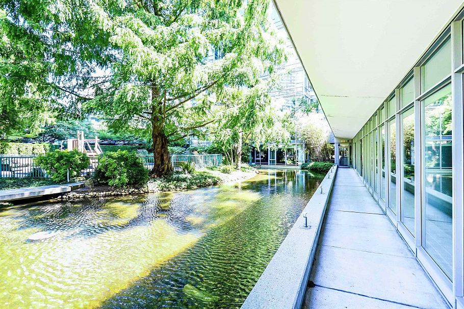 707 1067 Marinaside Crescent Vancouver, BC - 25