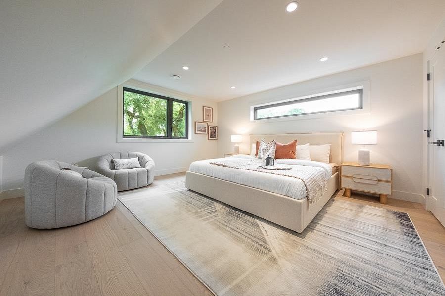 1 2154 E. 6 Avenue Vancouver, BC - 22