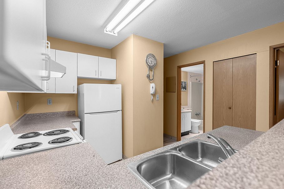 208 2255 Eton Street Vancouver, BC - 5