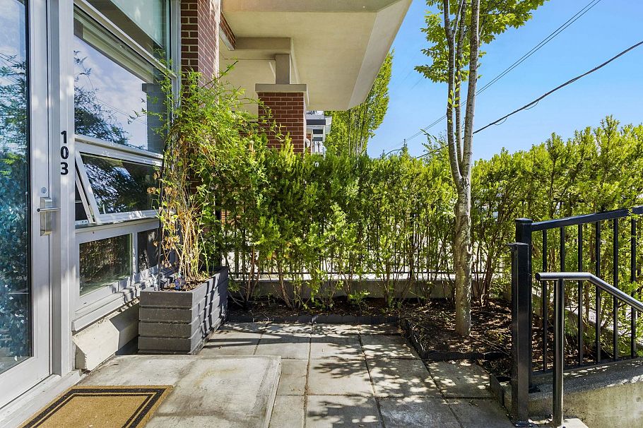 103 1182 W 16th Street North Vancouver, BC - 23