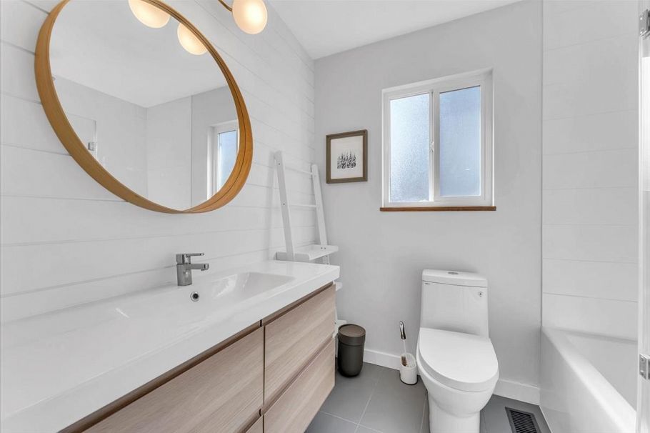 2942 E Georgia Street Vancouver, BC - 19