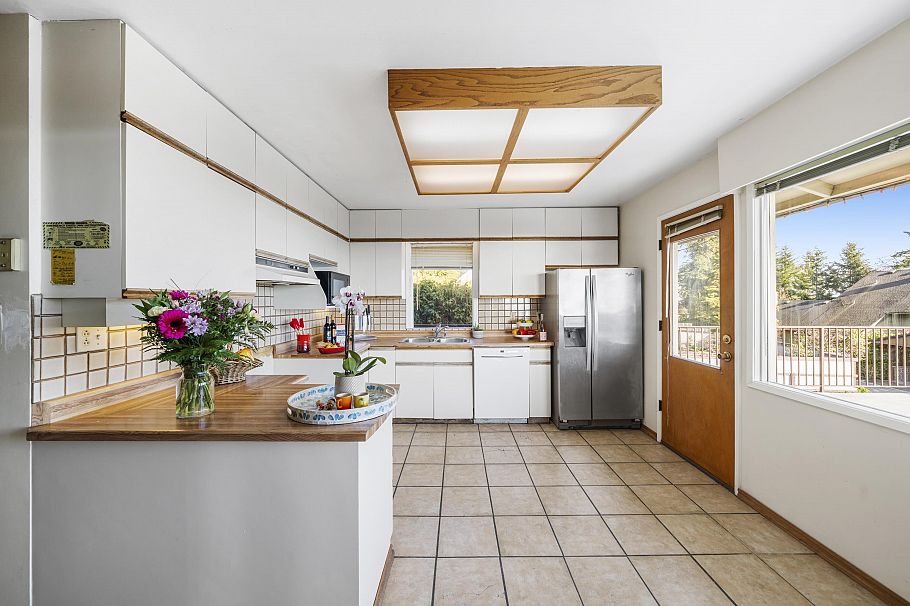 437 E 29th Street North Vancouver, BC - 15