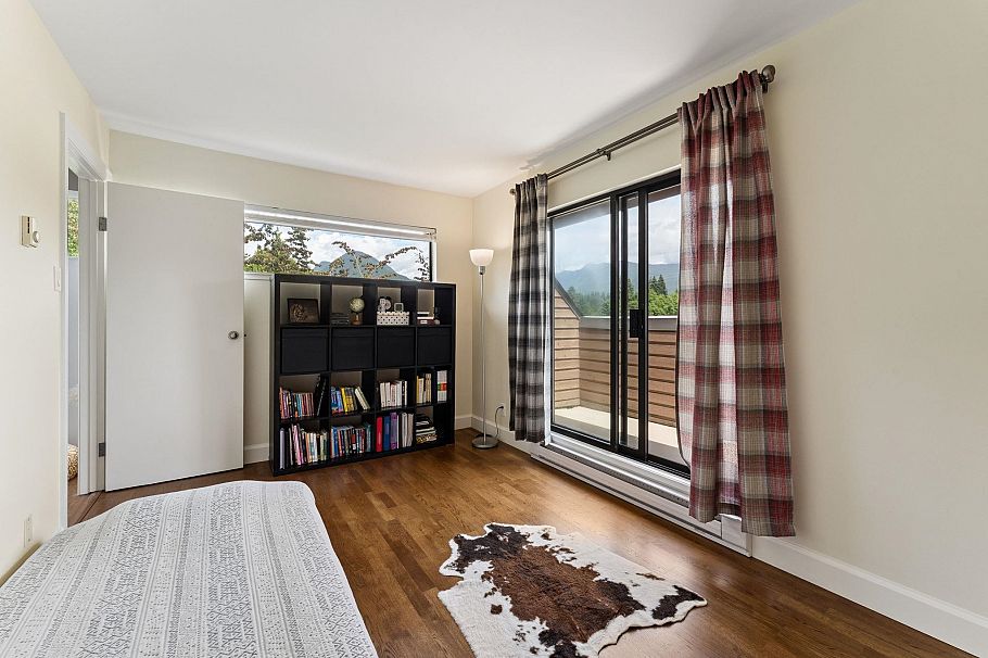 3349 Mountain Highway North Vancouver, BC - 29