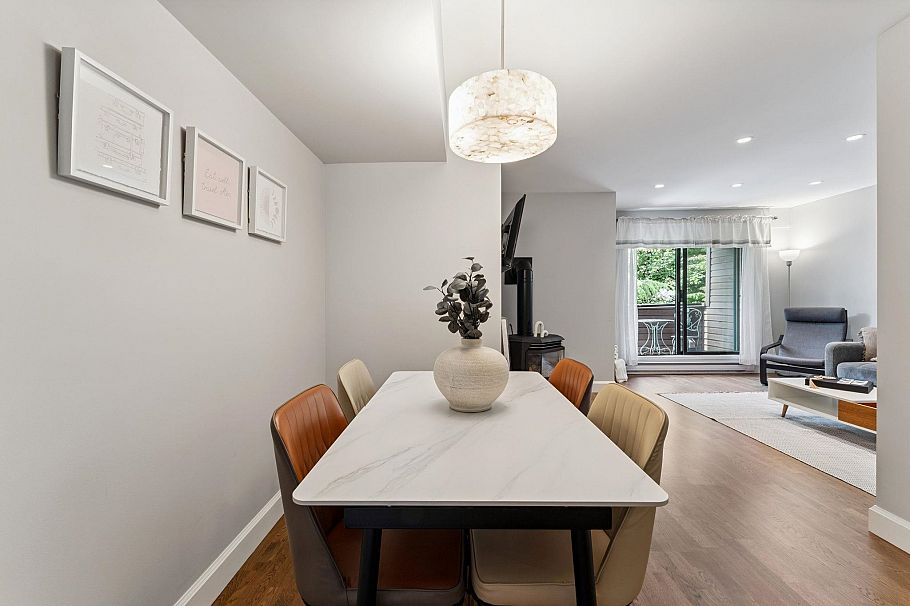 3349 Mountain Highway North Vancouver, BC - 11