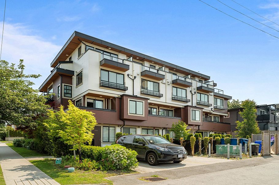 2388 E 34th Avenue Vancouver, BC - 24