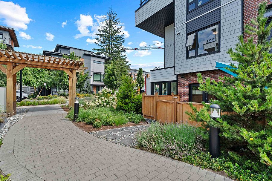 161 565 E 2nd Street North Vancouver, BC - 36
