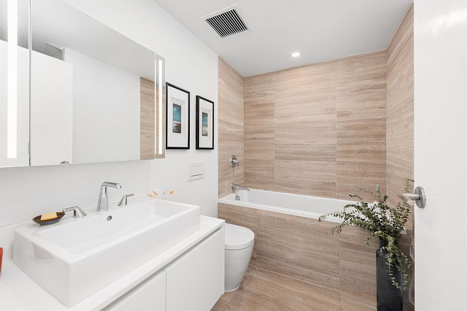 2702 1480 Howe Street Vancouver, BC - 8