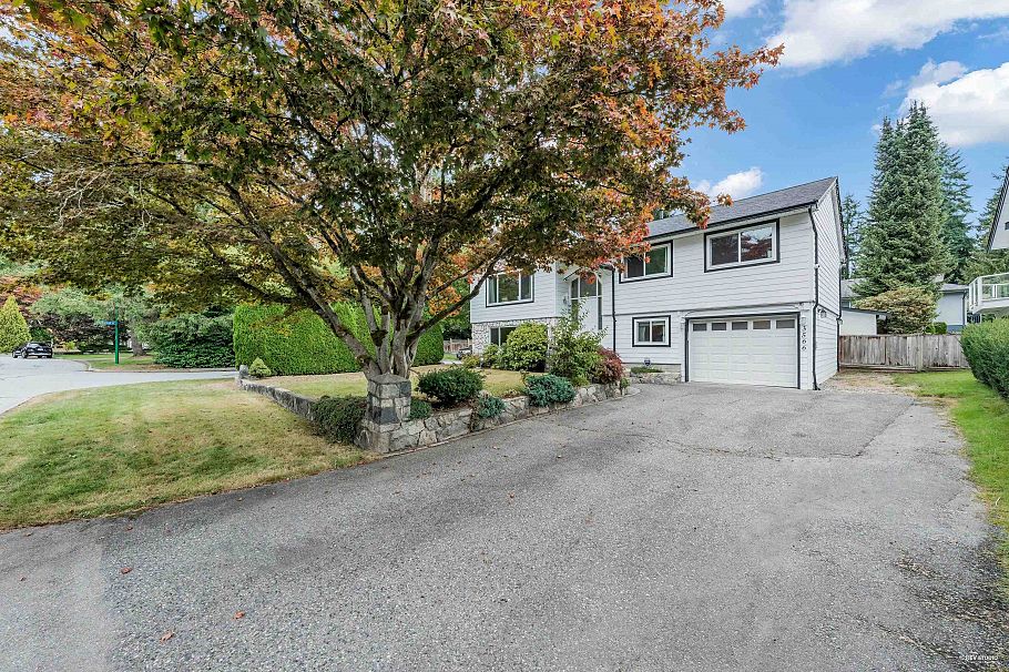 3566 Regent Avenue North Vancouver, BC - 3