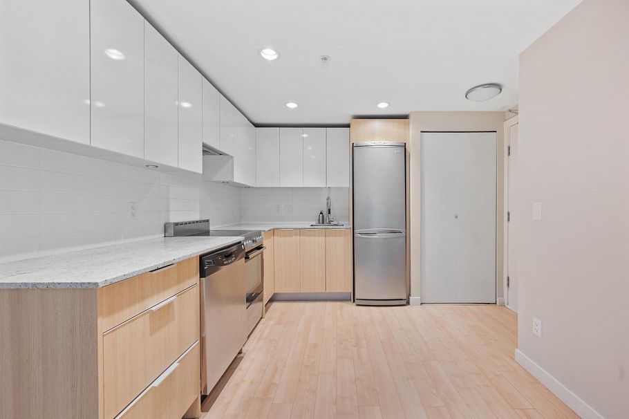 203 1919 Wylie Street Vancouver, BC - 19