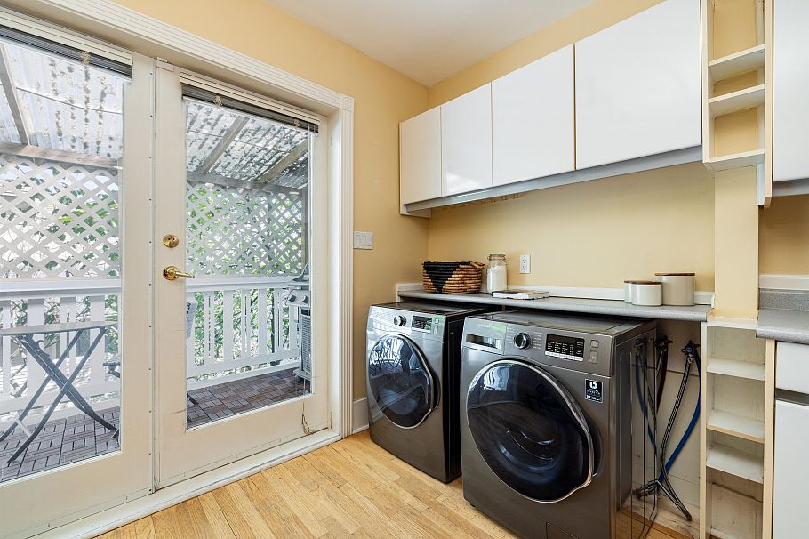 4343 W 11th Avenue Vancouver, BC - 12