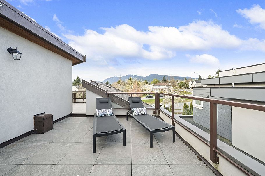 413 W Keith Road North Vancouver, BC - 27