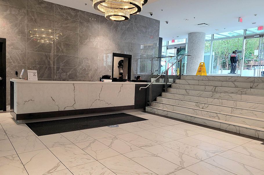 2501 1283 Howe Street Vancouver, BC - 1