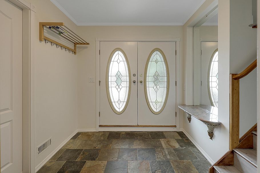 732 E 29th Street North Vancouver, BC - 6