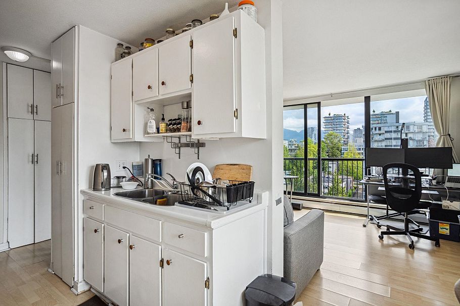 1204 1330 Harwood Street Vancouver, BC - 13