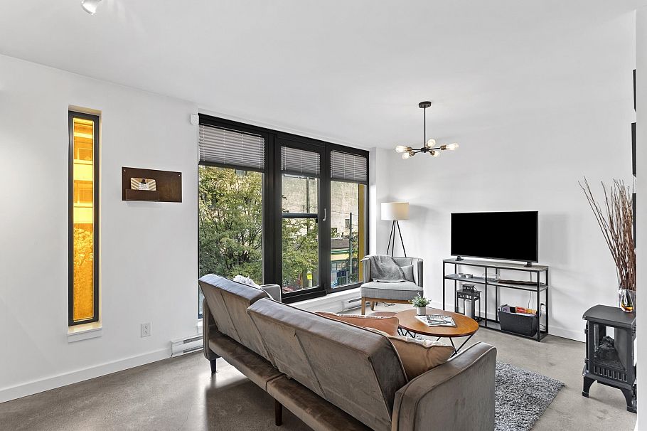 501 150 E Cordova Street Vancouver, BC - 4