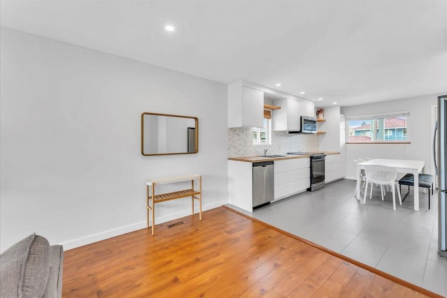 2942 E Georgia Street Vancouver, BC - 7