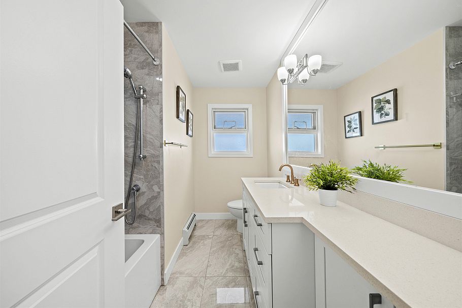 870 W 59th Avenue Vancouver, BC - 16