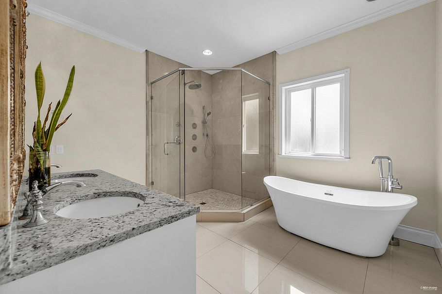 4118 W 13th Avenue Vancouver, BC - 23